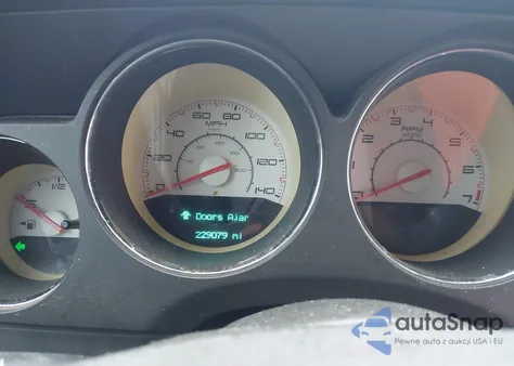 2013 Dodge Challenger Sxt z USA, uszkodzony, nr VIN 2C3CDYAG7DH693733